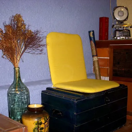 בית כפרי Euripides Studio